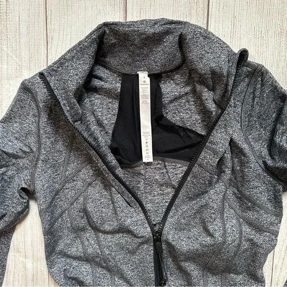 Lululemon Zip and Leggings Set - Picture 6 of 15